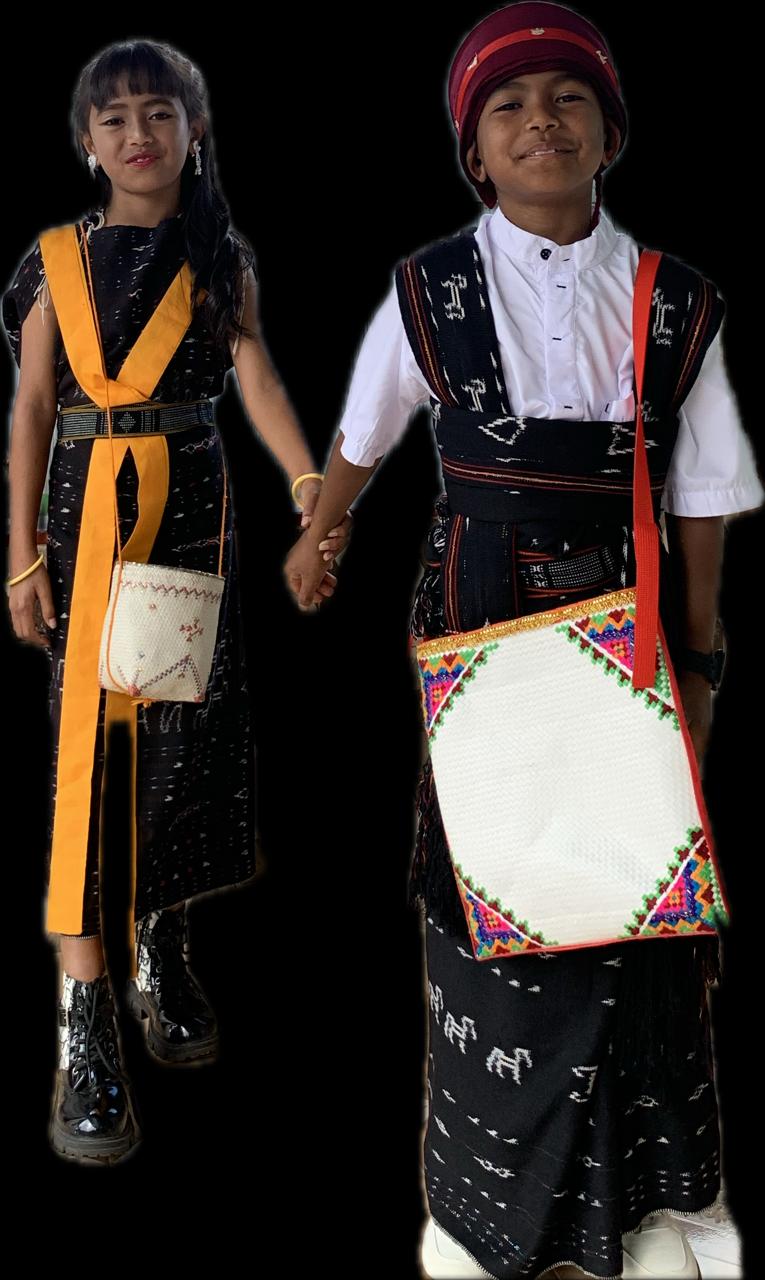 Perempuan Mewarisi, Laki-Laki Menjaga Tanah Adat Bajawa