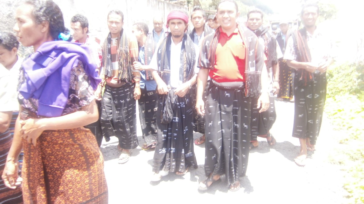 Idhi Ngawu dalam Adat Bajawa-Ngada: Siapa yang Berhak Menerima...?